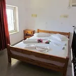Pefkos View & Maisonette 4* Pefki