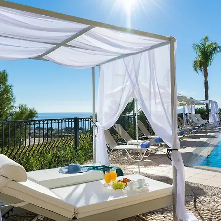 Lägenhetshotell Pefkos View & Maisonette 4*