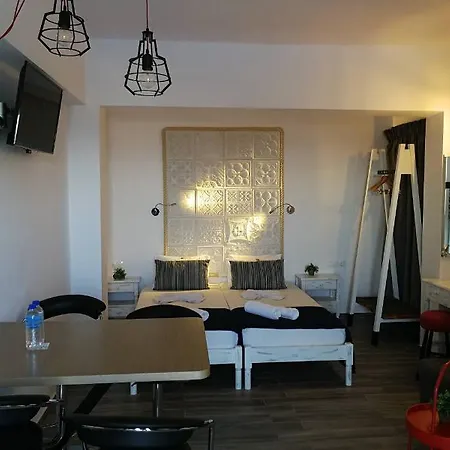 Pefkos View & Maisonette Apart-hotel