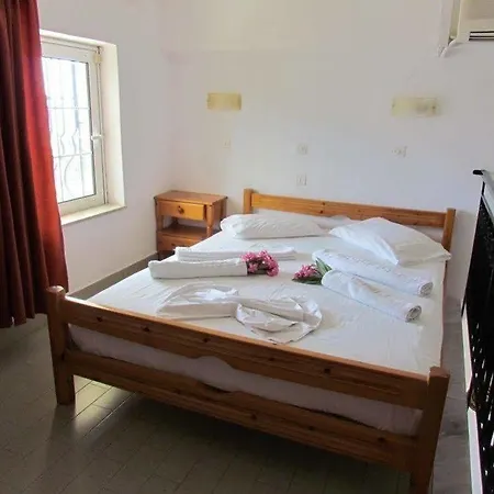 Pefkos View & Maisonette 3* Pefki