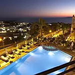 Pefkos View & Maisonette Apart-hotel