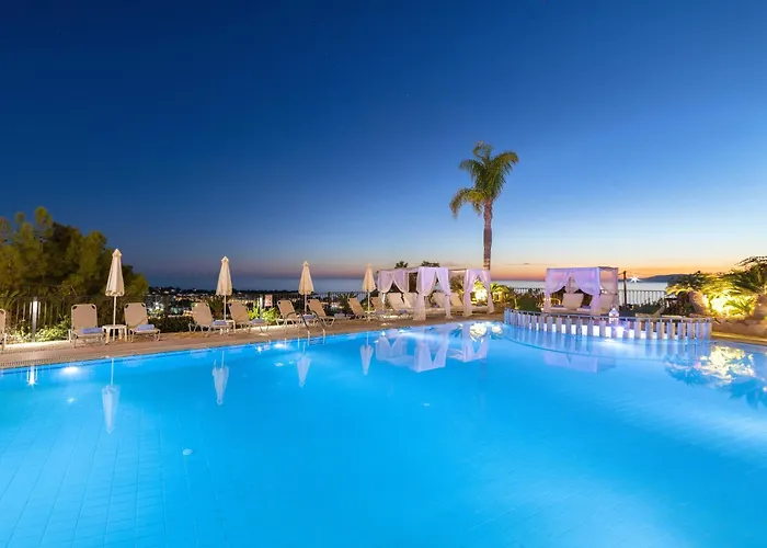 Lägenhetshotell Pefkos View & Maisonette 4*