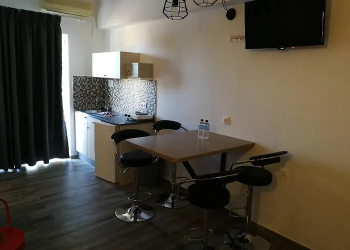 Lägenhetshotell Pefkos View & Maisonette 4*