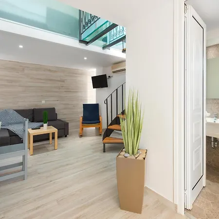 Pefkos View & Maisonette Aparthotel