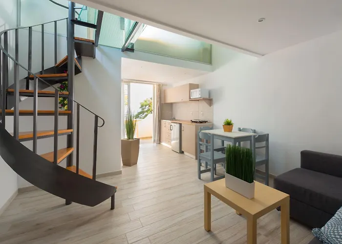 Pefkos View & Maisonette شقة فندقية 4*